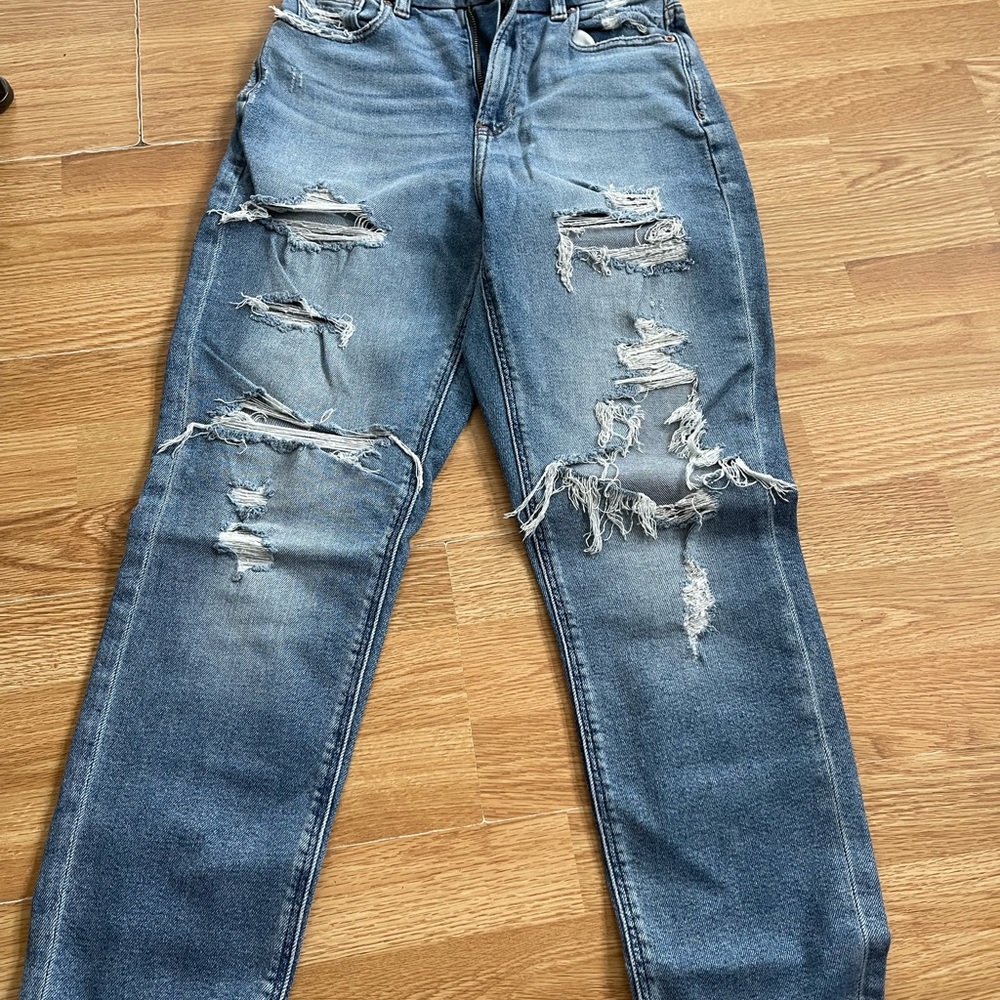 American eagle mom jeans